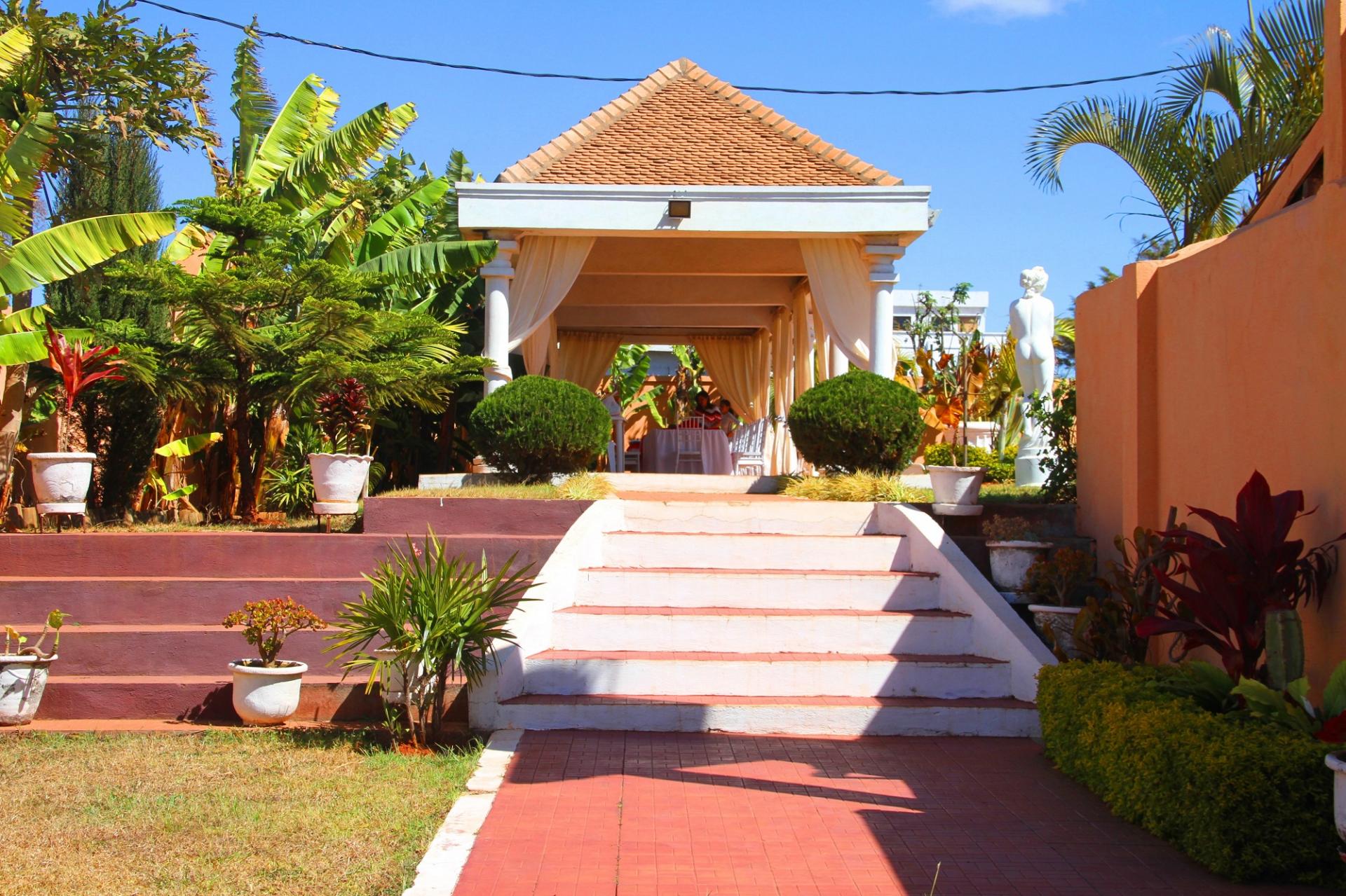 VILLA DE PRESTIGE ANTANANARIVO LOCATION